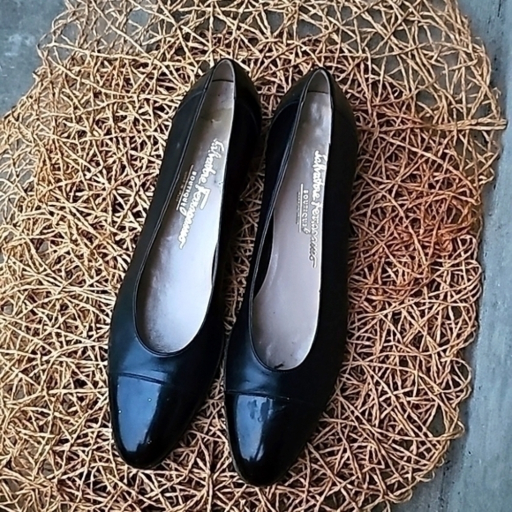 Salvatore Ferragamo Black  Leather shoe Sz. 10.5 4A